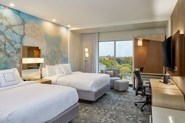 Отель Courtyard By Marriott Albany Airport