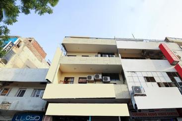 Отель Spot On 45616  Welcome Plaza