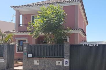 پانسیون Chalet Anagato