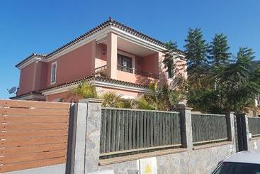 پانسیون Chalet Anagato