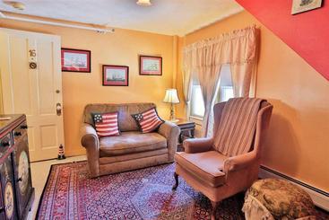 تختخواب و صبحانه Eastman Inn