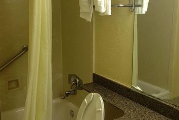 ホテル Econo Lodge Airport