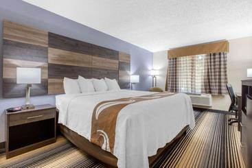 酒店 Quality Inn Airportnear Uptown