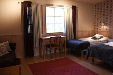 一軒屋 Isokenkaisten Klubi  Wilderness Lodge