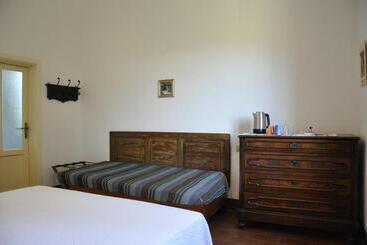 בית מלון כפרי La Colombera In Toscana