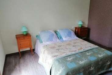 住宿加早餐  Chaumière Du Lac