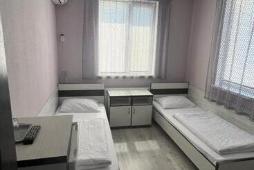 פנסיון Guest House Max