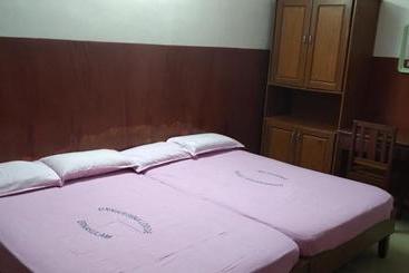 هتل Unnikrishna Lodge