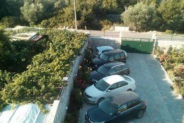 هتل Dhori House Dhermi