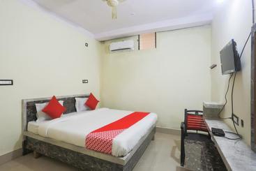 Hotel Spot On 60872 Maa Barabhuja Guest House