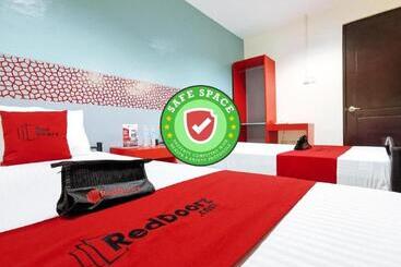 בית מלון כפרי Reddoorz Plus Near Ateneo De Davao