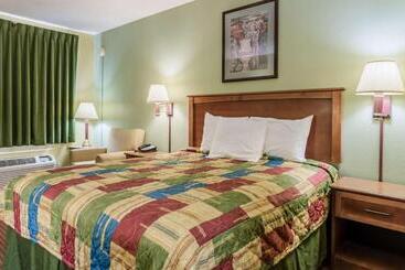 فندق على الطريق Regency Inn