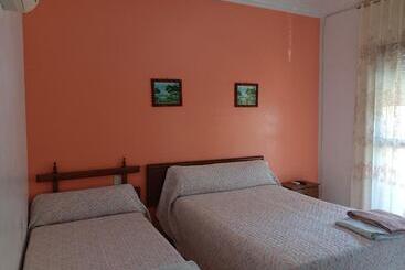 פנסיון Pensión Larra