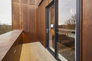 アパートホテル Roomzzz York City