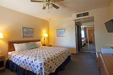 El Rancho Boulder Motel