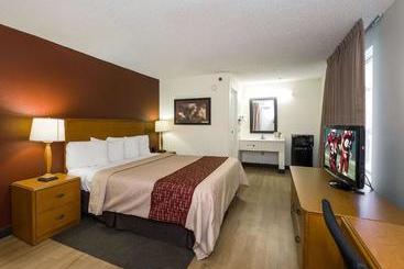 בית מלון כפרי Cedar Rapids Inn