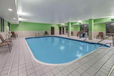 酒店 Comfort Inn & Suites Liverpool   Syracuse