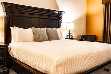 فندق Elk Country Inn