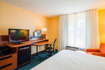 בית מלון כפרי Fairfield Inn & Suites By Marriott Allentown Bethlehem/lehigh Valley Airport