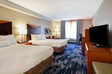 Отель Fairfield Inn & Suites By Marriott Atlanta Kennesaw