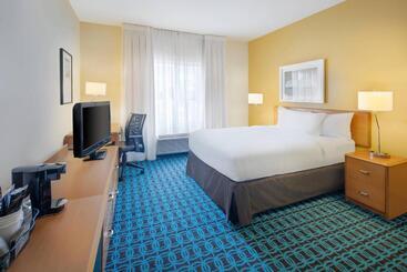 فندق Fairfield Inn & Suites Indianapolis Airport
