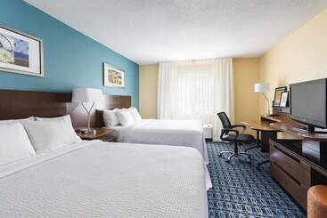 ホテル Fairfield Inn & Suites Holland