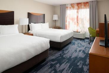 Отель Fairfield Inn & Suites By Marriott Portland Airport