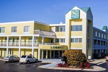 هتل Quality Inn
