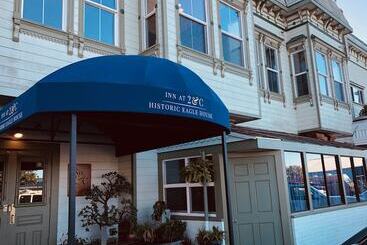 فندق صغير The Inn At 2nd & C