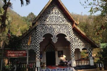אתר נופש Chiang Dao Hut