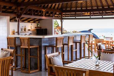 צימר Nalika Beach Resort & Restaurant   Adults Only