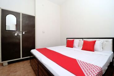 Отель Raj Apartments  By Oyo Rooms