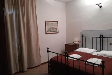 ペンション Foresteria Poggio Bonelli