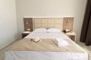 Perla Hotel Halkidiki