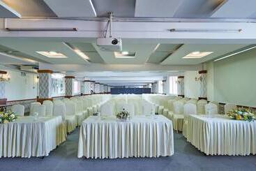 Bcons Riverside Hotel Binh Duong