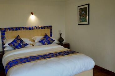 هتل Heranya La:ku