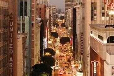 هتل The Hoxton Downtown La