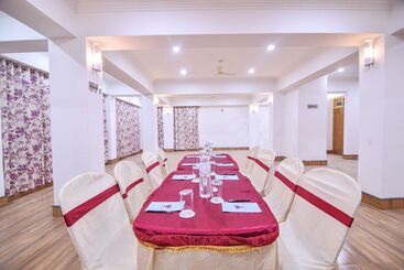 ホテル The Royal Heritage