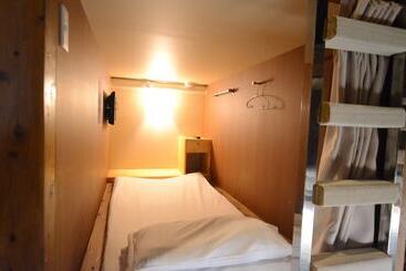Kumamoto Capsule Hotel   Hostel, Caters To Men