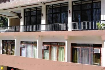 Queen Elena   Hostel