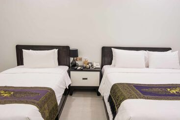 הוסטל The Local Time Village