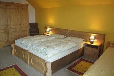 관광객 아파트 Hauserwirt