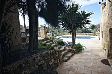 پانسیون Dar Ix Xemx