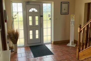 پانسیون Dingle Harbour Nights Room Only