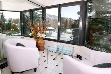 شقق خاصة سياحية Chalet Et Condos Mont Sainte Anne