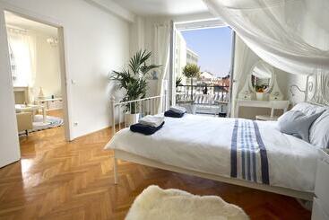 آپارتمان‌های توریست‌ها Opera City Center Apartments