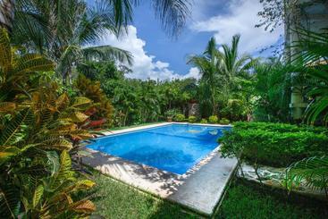 פנסיון Casa Luna Tankah