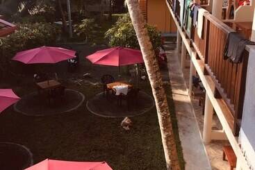 פנסיון Hot Tuna Surfers Rest Midigama