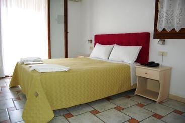 هتل Villa Marie
