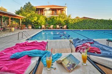 هتل Villa Marie